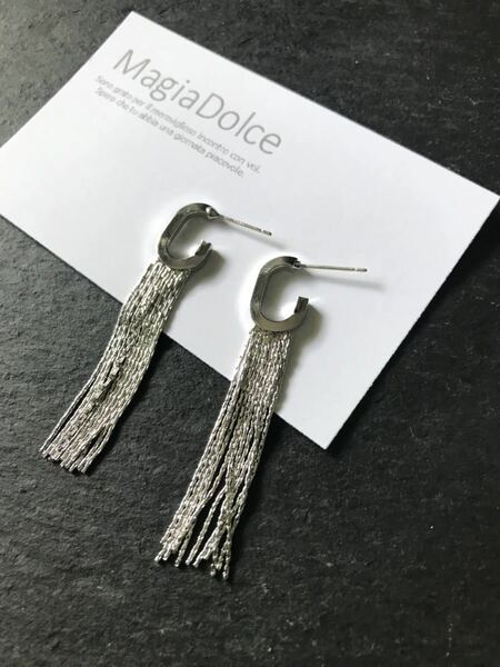 送料無料*MagiaDolce 5754●silver925ポスト シルバーピアス タッセルピアス 揺れるピアス チェーンピアス