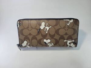 COACH スヌーピー ジップラウンド 長財布　シグネチャー 　C4327