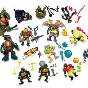 当時物 ヴィンテージ タートルズ フィギュア セット まとめ売り ミュータントタートルズ TURTLES playmates パーツ 武器 オマケの画像1