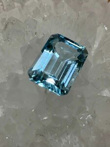 高品質　ブルートパーズ　裸石　ルース　ブラジル産　15ct