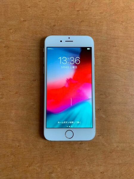 iPhone 6 Silver 64GB AU バッテリー100%