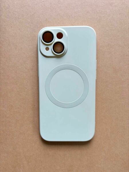 iPhone15 ケース　magsafe対応　ホワイト　シリコン