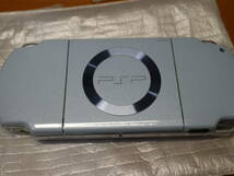 PSP-2000 SLIM&LITE FB フェリシアブルー プレイステーションポータブル バッテリー交換済 充電器/メモリースティック２GB/箱付き_画像3