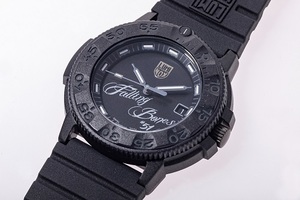 LUMINOX Falling Bones ルミノックス　フォーリングボーンズ　ファイナルエディション　限定腕時計「ブラック」単品特価！