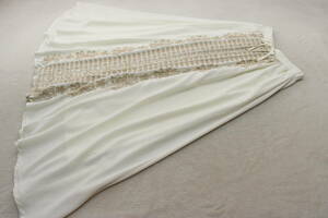 5-1643 新品 ウエストゴムパネル刺繍ラメスカート 定価￥16,800
