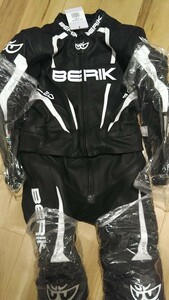 2ピースモデル/未使用/23/BERIK/ベリック/ALL BLACK/171334/サイズ/48/S～M/定価210000円/サーキット/走行会/峠/ツーリング#