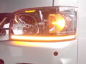 ハイエース 200系 ヘッドライト ブラッククローム LEDバー シーケンシャルウインカー 流れる 純正レベライザー対応 1型 2型 標準 ワイド