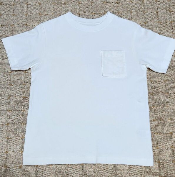 [新品未使用]サイズ150 GU　無地　白 Tシャツ 半袖　ポケット付き　普段着　☆即購入OKです☆