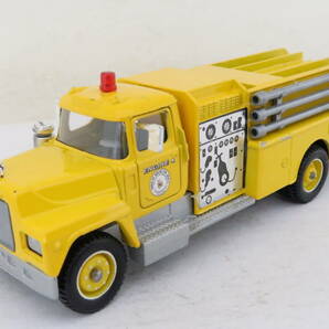solido MACK POMPIERS TOWN OF BREWSTER MASS マック 消防車 箱無 1/60 フランス製 イハコの画像1