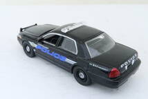 GREENLIGHT NYPD POLICE FORD CROWN VICTORIA EXPLORER フォード 箱無 3台 1/64? イクレ_画像6