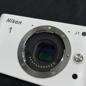 Nikon 1 J1 J2 1 NIKKOR 10-30mm 1:3.5-5.6 VR 含む ミラーレス一眼カメラ レンズ セットの画像9
