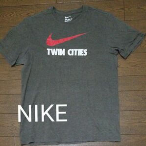 NIKE　ビッグロゴ　プリントTシャツ　TWIN CITIES グレー茶系　L N-2447