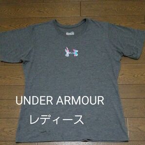 UNDER ARMOUR バッグプリントTシャツ　グレー系　XL U-2416 レディース