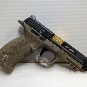 東京マルイ　ガスブローバックハンドガン　Salient Arms　M&P9