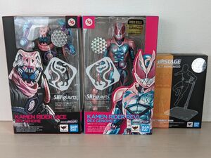 【美品】フィギュアーツ　仮面ライダーリバイ+仮面ライダーバイス