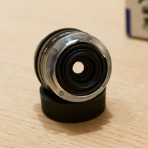 [ 付属品多数 ]　Carl Zeiss Biogon T* 28mm F2.8 ZM Leica Mマウント カールツァイス_画像3