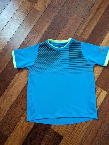 adidas 半袖Tシャツ 130cm