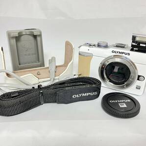 ★【外観美品】OLYMPUS オリンパス PEN E-PL1 body 充電器・カバー・ストラップ付 ホワイト★#2404069の画像1