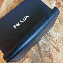 1円 PRADA 美品 プラダ ラウンドファスナー 長財布 男女 サフィアーノレザー ■レザー　バイカラー　ブラック　_画像6