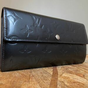 1円美品 LOUIS VUITTON ルイヴィトン ヴェルニ　モノグラム 正規品 コンパクト　財布 二つ折りボタン良好 ポルトフォイユ TN4163