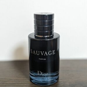 ソヴァージュ SAUVAGE Dior ディオール パルファン 香水