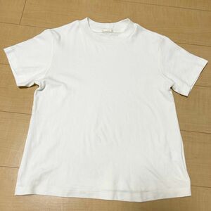 GU スムースクルーネックTシャツ