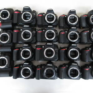 (4968N)ジャンク Nikon D90 D3000 D3100 D3500 D5100 D5200 D5500 D5600 D7000 D7100ニコン まとめてセット 19台 動作未確認 同梱不可の画像1