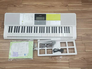 R60515　 CASIO カシオ　光ナビゲーションキーボード　LK-511　61鍵盤　電子キーボード　鍵盤楽器　電子ピアノ　マイク・説明書付き