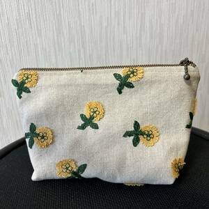 *ハンドメイド*ナチュラル♪生成りX花　刺繍　ファスナーポーチ 　ミナペルホネン　　L