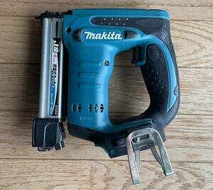 USED makita マキタ 14.4V 充電式 タッカ ST420D st420 タッカー J線/4mm