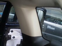 BMW MINI R60 クロスオーバー リアピラーカバー 右側 ドア後 本州送料無料 (地域外別途送料）_画像1