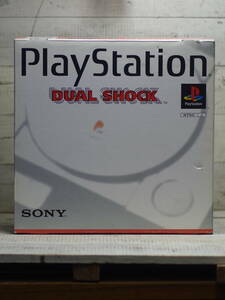 M10876 希少な完備良品 SONY PlayStation 初代 DUAL SHOCK SCPH-7000 コレクターより 動作OK 箱説など付属品備い プレステ 80サイズ0605