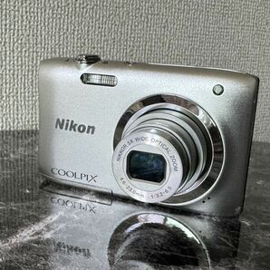 【1円スタート】Nikon COOLPIX A-100 シルバー コンパクトデジタルカメラ の画像1