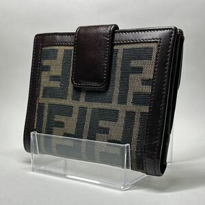 美品　FENDI フェンディ　ズッカ柄　ブラウン　折り財布