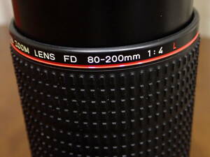 ☆極上美品☆ キヤノン New FDレンズ FD80-200mm F4L　フードあり！・蛍石とUDレンズを使用したLレンズ、動作操作感良好です。