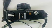 Y ミノルタ MINOLTA HI-MATIC E ブラックボディ ROKKOR-QF 40mm F1.7 レンジファインダーカメラ ジャンク_画像3