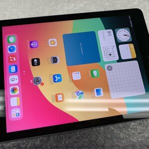 JN477 iPad 第6世代 Wi-Fiモデル A1893 スペースグレイ 128GB ジャンク ロックOFFの画像1