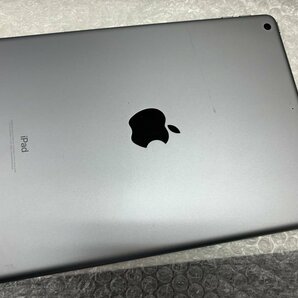 JN480 iPad 第6世代 Wi-Fiモデル A1893 スペースグレイ 128GB ジャンク ロックOFFの画像2