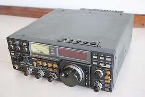 [ радиолюбительская связь оборудование ] ICOM Icom HF ALL BAND TRANSCEIVER IC-750 HF obi приемопередатчик фиксация электризация только проверка 