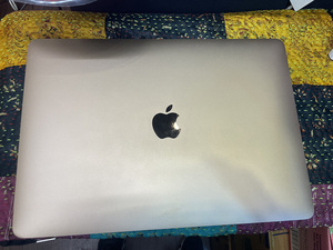 MacBook Air 2020 M1 256GB ピンクゴールド【画面割れ】