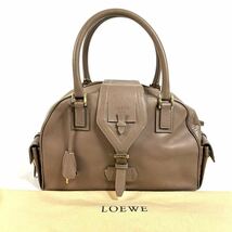 【人気アイテム】LOEWE ロエベ レザー ハンドバッグ トラベラーボーリングバッグ ピンク ブラウン ゴールド金具 カデナ 保存袋付_画像2