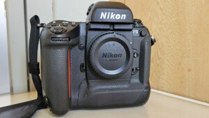 Nikon ニコン　F5 ボディ フィルムカメラ AFフィルムカメラ【売切り】