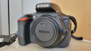 【Nikon ニコン】D5600 ボディ デジタル一眼カメラ