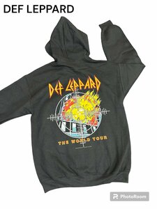 新品　2023 MOTLEY CRUE(モトリークルー) DEF LEPPARD (デフレパード)　ワールドツアー　ジップ　パーカー　バックプリント有