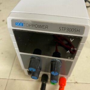 NI050073◆SKYTOPPOWER◆STP3005H 可変直流安定化電源 150W DC0～30V 最大5A 現状品 直取歓迎！の画像2