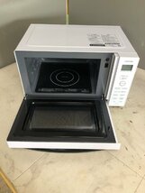 YI050193 電子レンジ 東芝/TOSHIBA ER-S17Y(W) 2023年 ヘルツフリー 17L 庫内フラット 直接引き取り歓迎_画像2