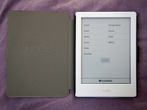 Amazon Kindle no. 8 поколение WIFI 4GB реклама есть кейс есть 
