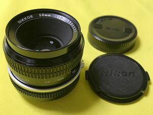 Nikon ニコン NIKKOR 50mm 1:2 単焦点 カメラレンズ 一眼レフ #3335535 前後キャップ付き