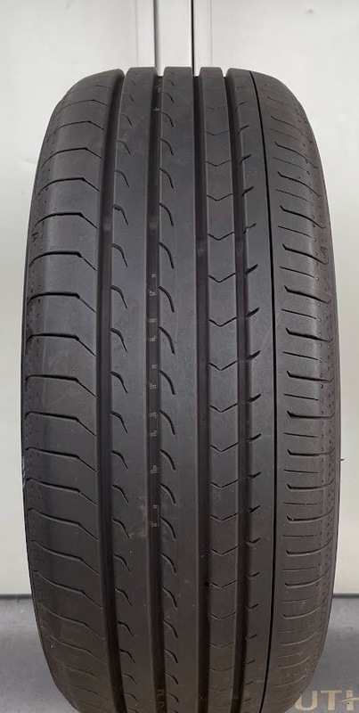 24052411　　中古タイヤ　☆23年製☆　YOKOHAMA　BLUEARTH-RV　RV03　215/55R17　94V　1本