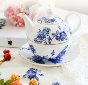 Aynsley エインズレイ　イギリス　洋食器　茶器　ローズ柄　薔薇　ティーポット＆カップ＆ソーサー　セット　お祝い　プレゼント